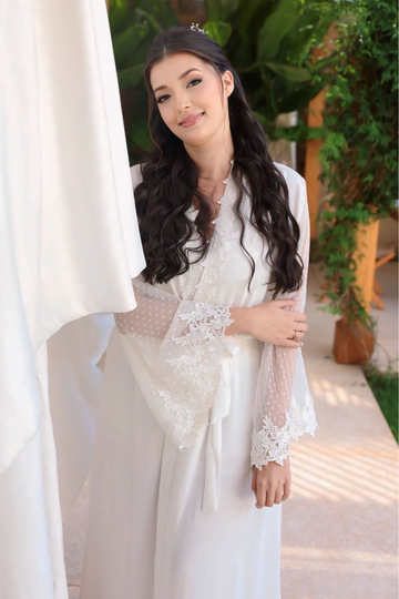 Robe Natalia Tule Poá com Acabamento em Guipir para noivas românticas