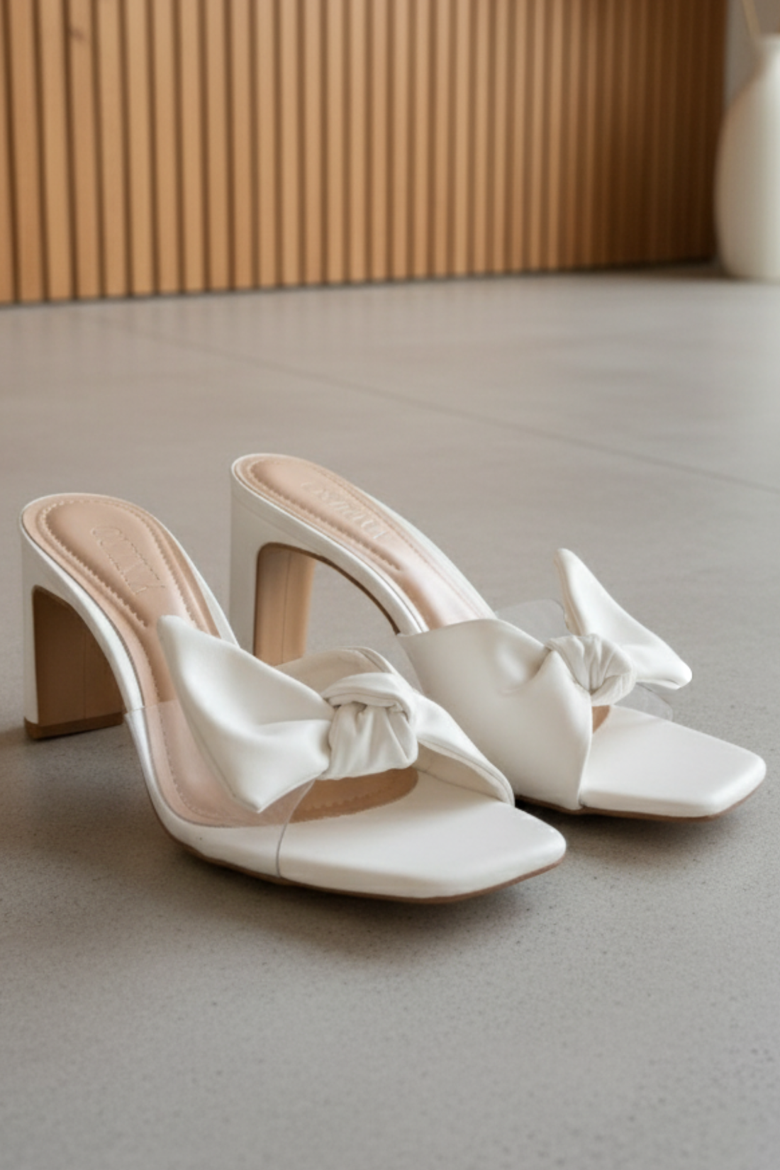 Tamanco Mavie para Noiva com Laço e detalhe transparente