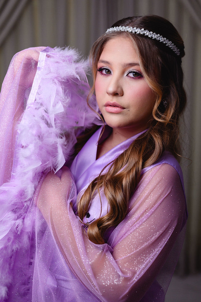 Robe Cecilia Curto Roxo Mangas em Tule Transparente e Plumas para Debutante