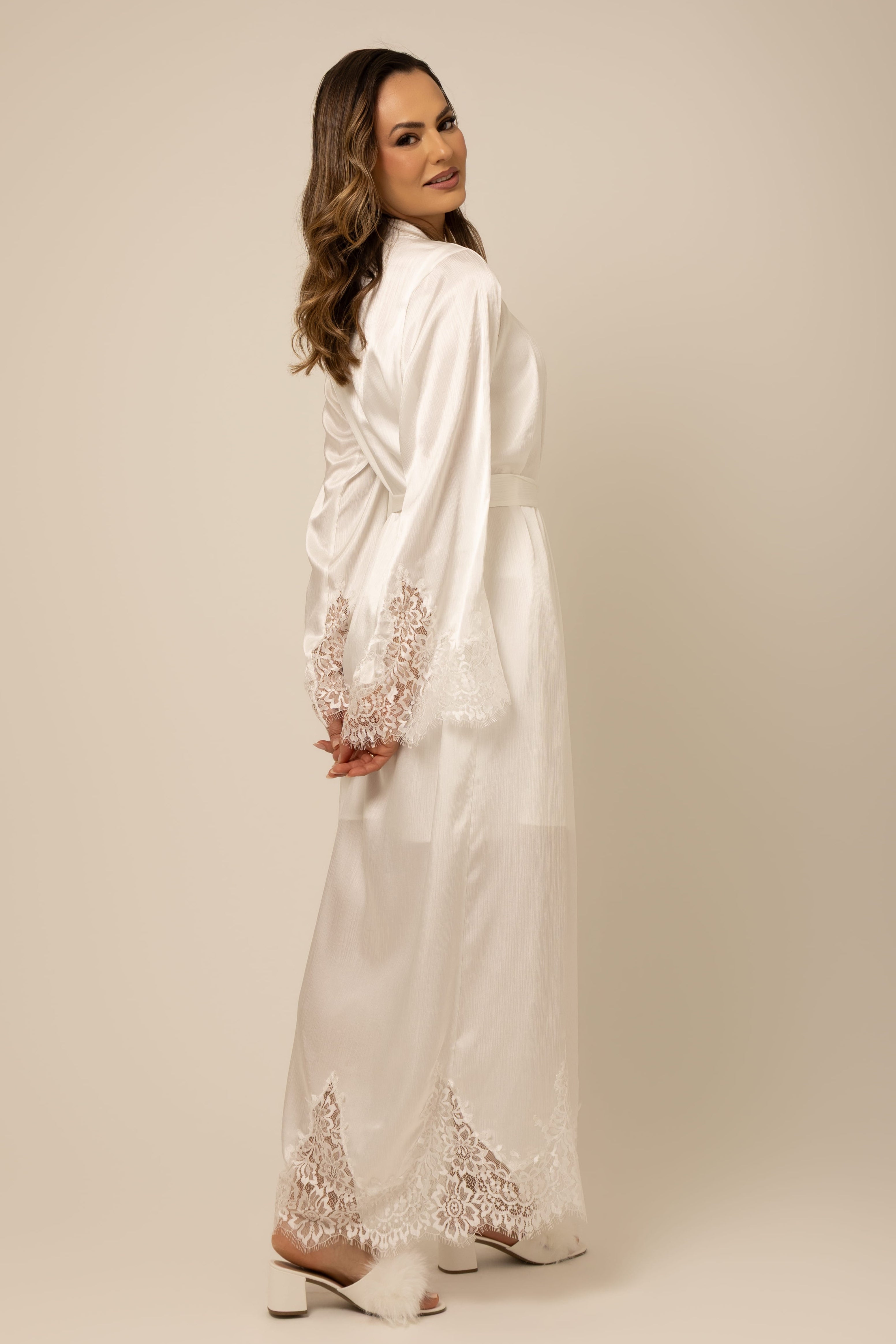 Robe Serena Longo Romantico com Camisola
