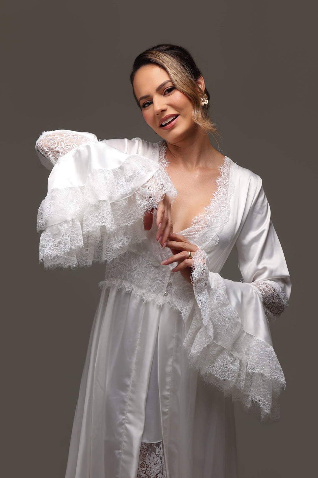 Robe Pati Longo Detalhes em Renda Chantilly