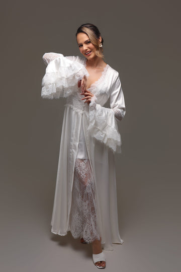 Robe Pati Longo Detalhes em Renda Chantilly