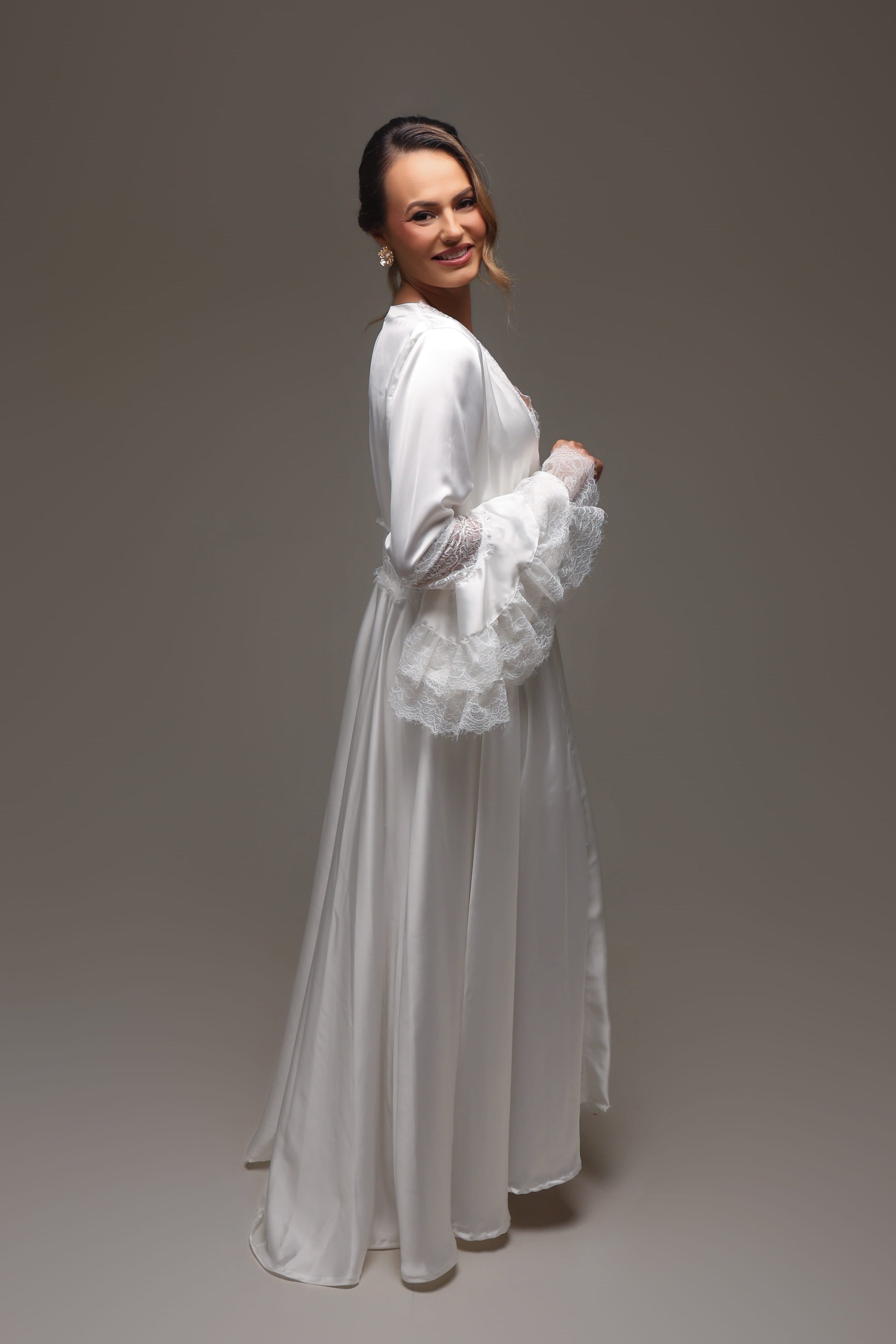 Robe Pati Longo Detalhes em Renda Chantilly