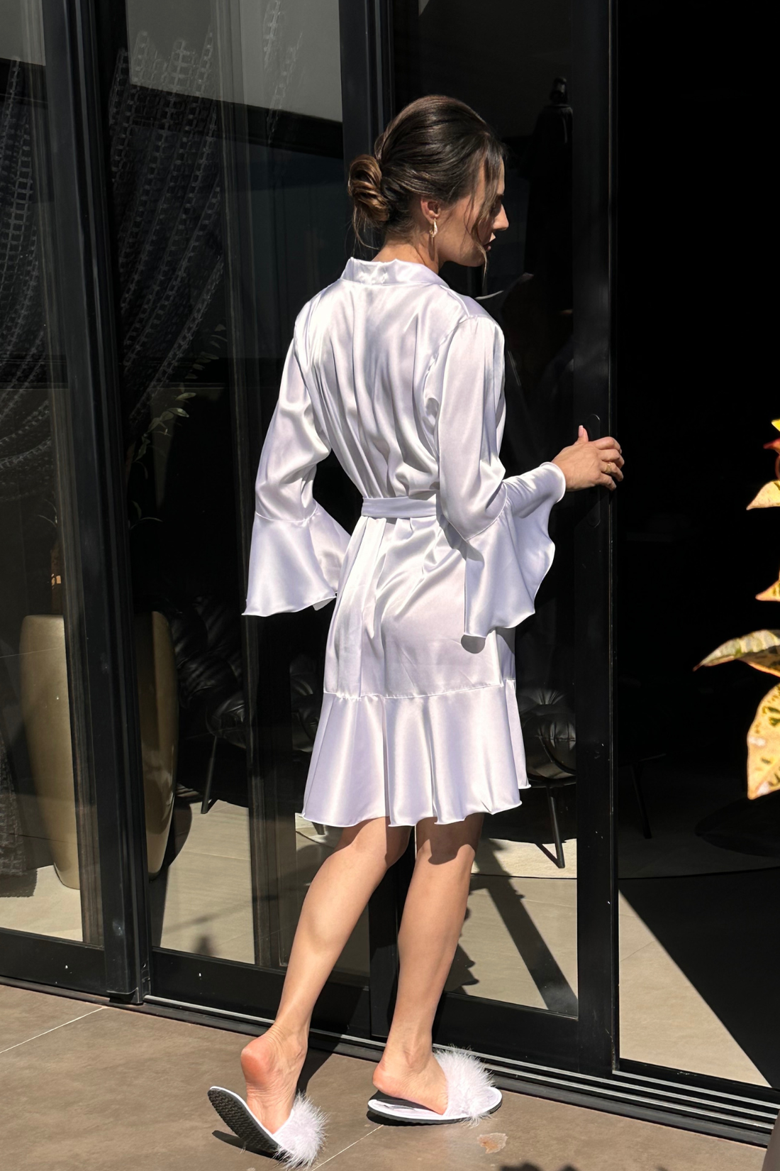 Robe Geovana Curto para Noivas Minimalista