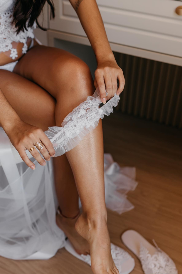 Lingerie Lady Luxo de Renda e Guipir + Liga de Perna