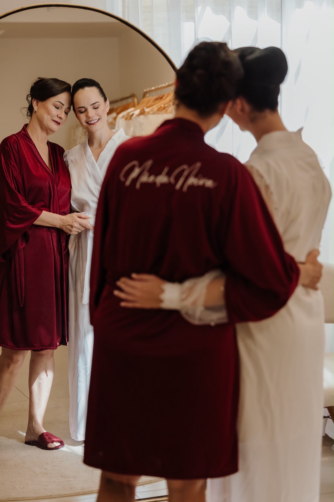 Robe Ceti Bordô Para Madrinhas e Mãe da Noiva Não Amarrota