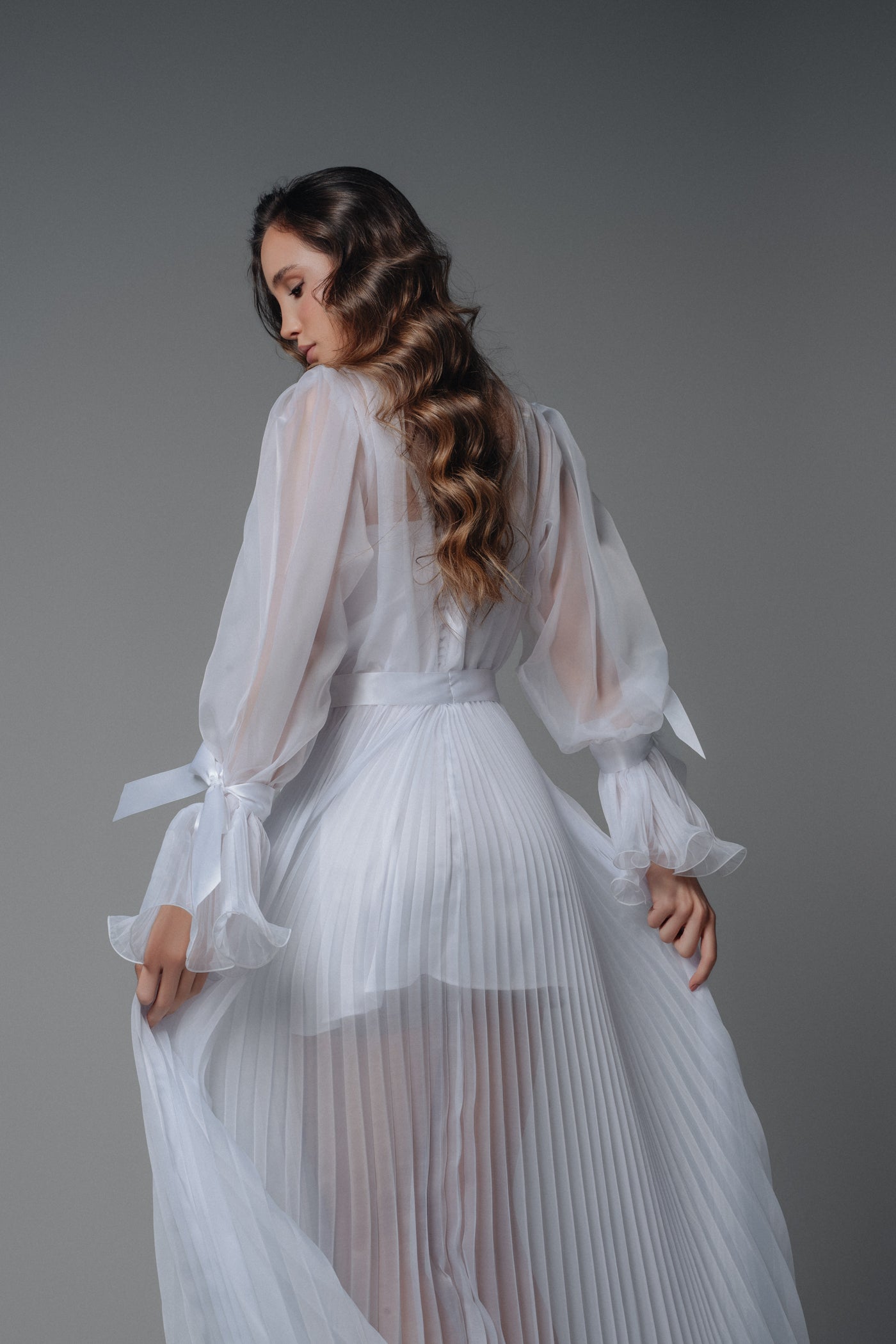 Robe Prisla de Voal Plissado com Camisola para Noivas Estilosas
