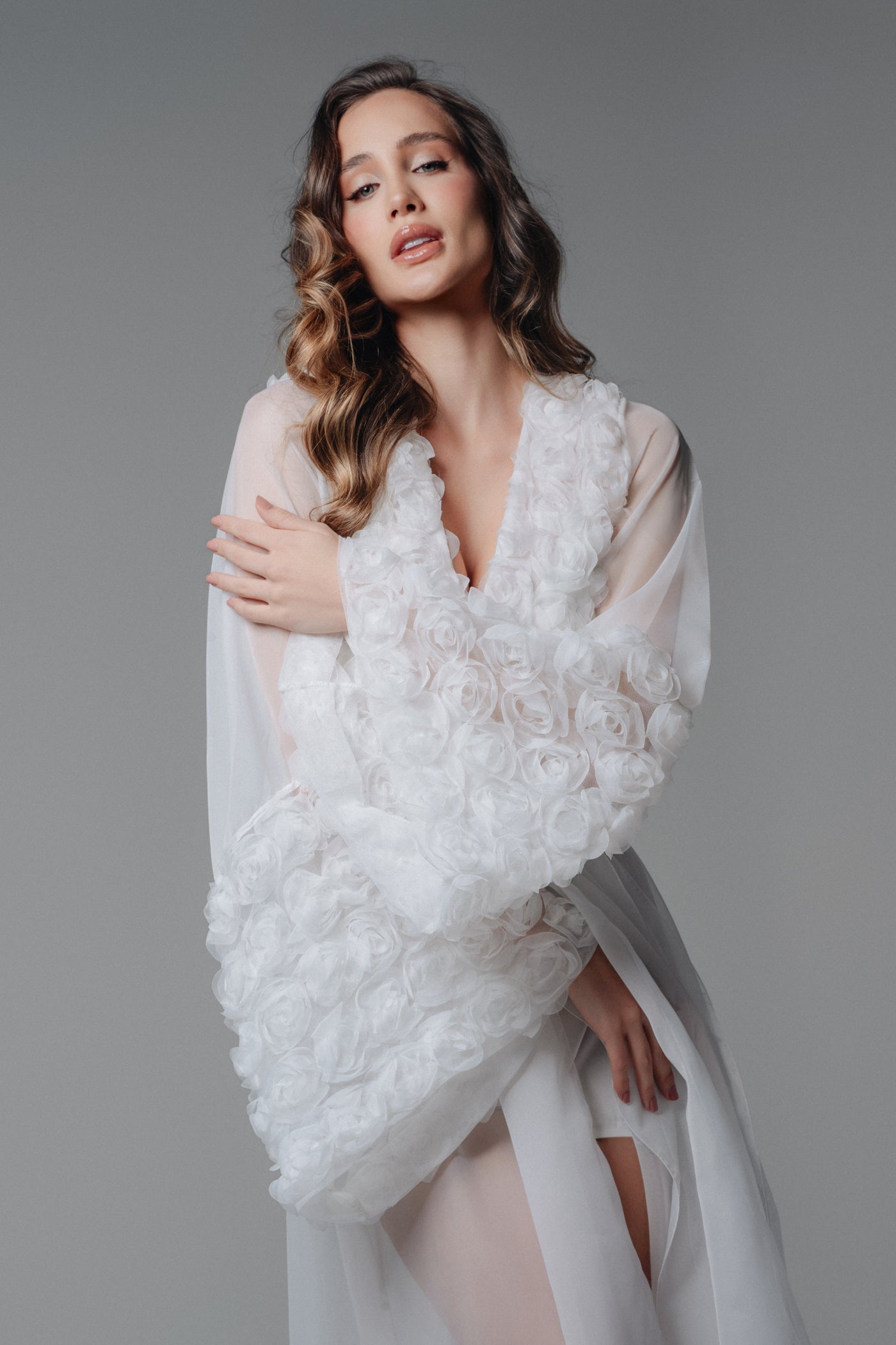 Robe Pietra de Voal Plissado com Camisola para Noivas Romanticas