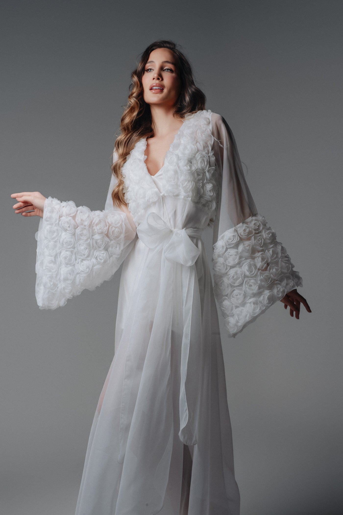 Robe Pietra de Voal Plissado com Camisola para Noivas Romanticas