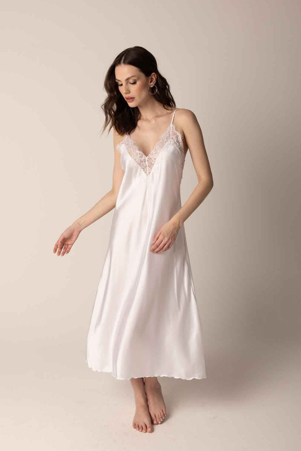 Camisola Marina de Noiva Longa com Renda Chantilly
