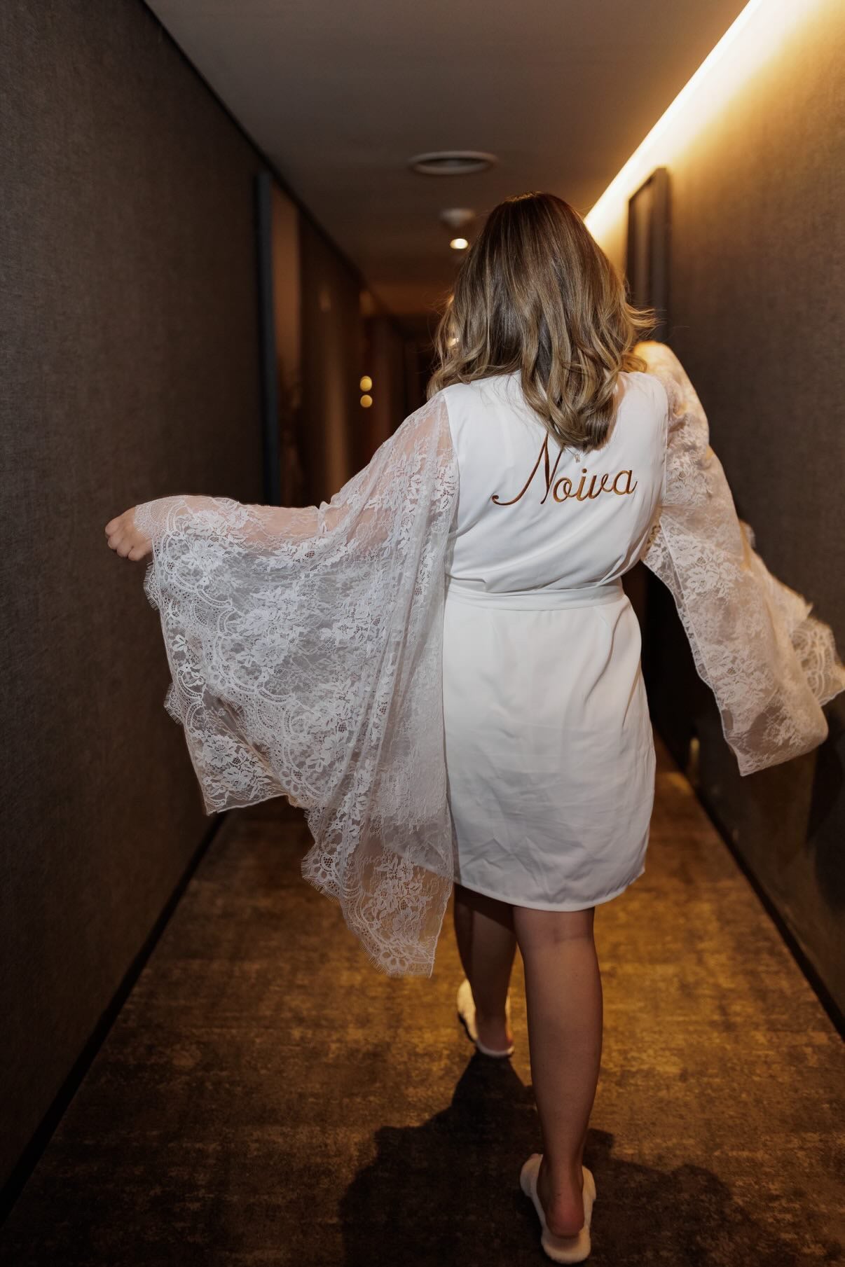 Robe Curto Helena em Renda Chantilly Sofisticado