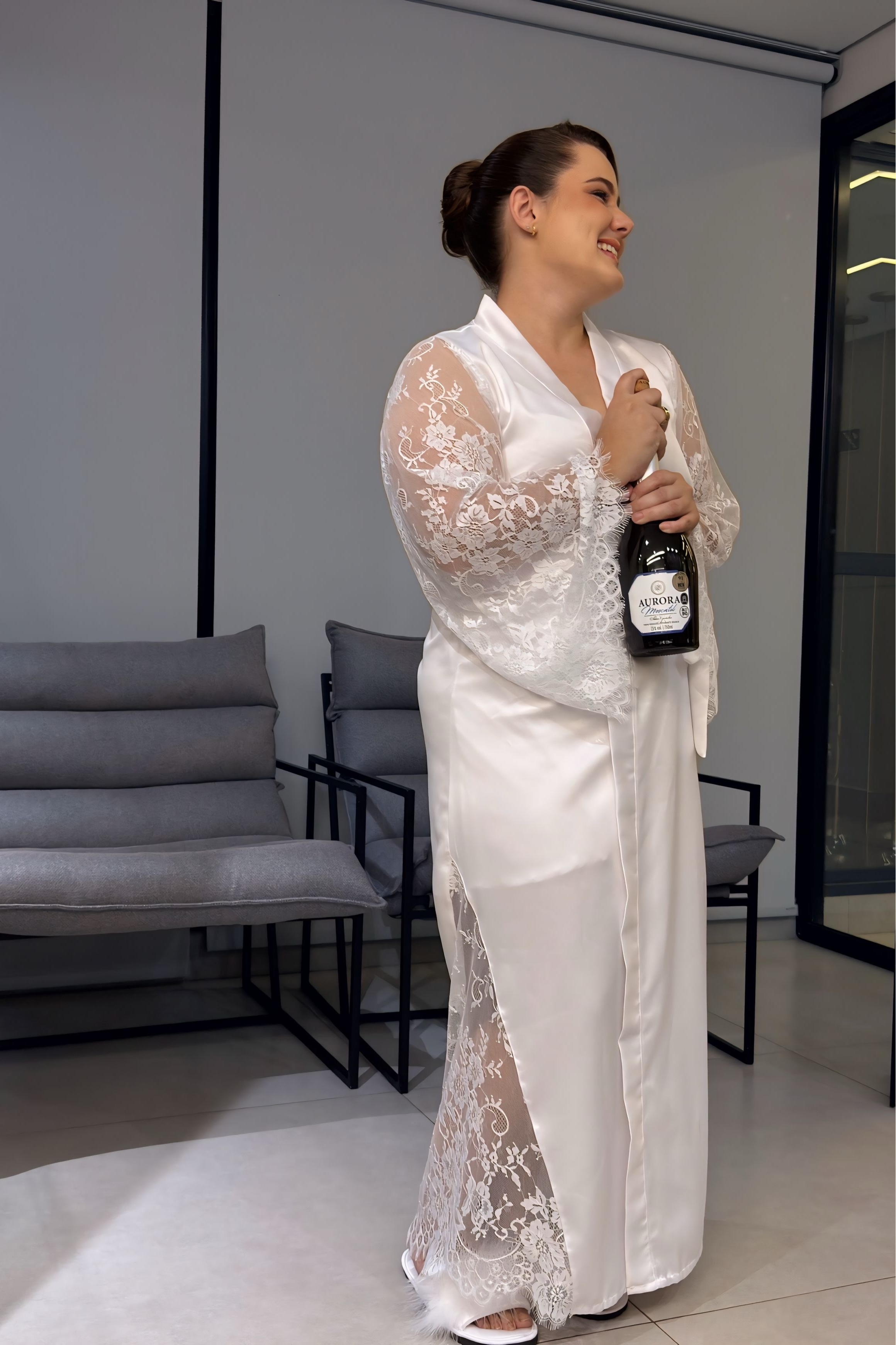Robe Cloe Longo com Renda Chantilly Branco Elegante Noivas Romanticas