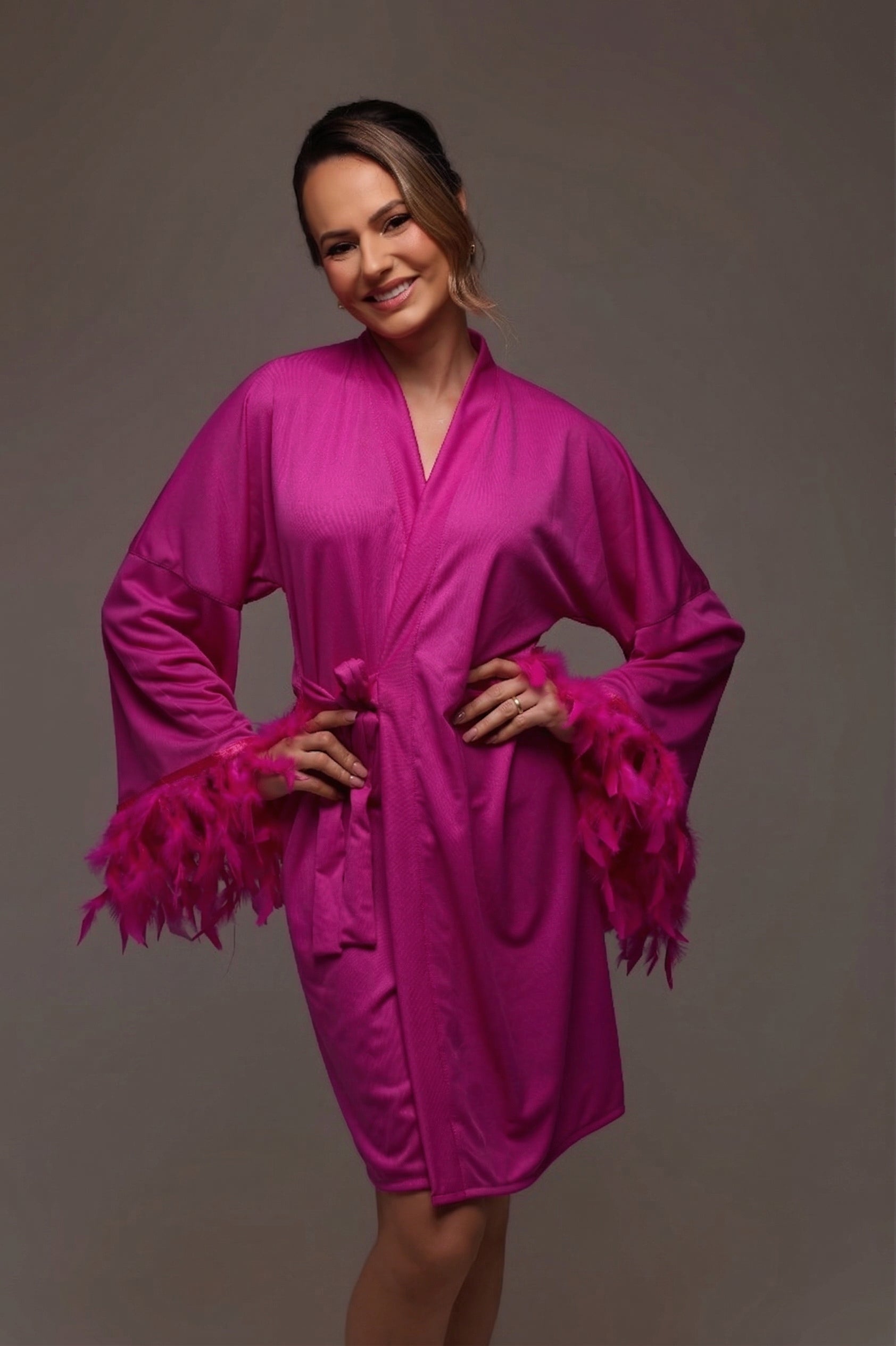 Robe de Plumas Fucsia Tati Para Madrinhas e Mães