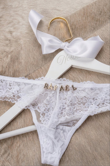 Calcinha de Renda Branca de Fio Personalizada Com Nome