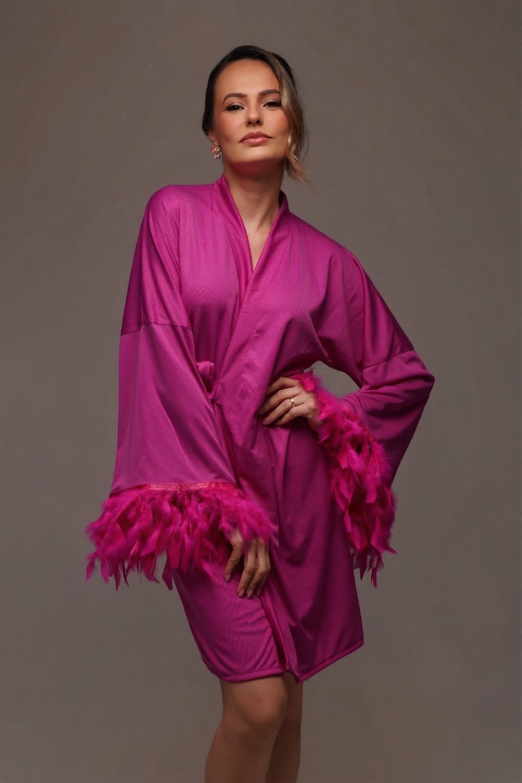 Robe de Plumas Fucsia Tati Para Madrinhas e Mães