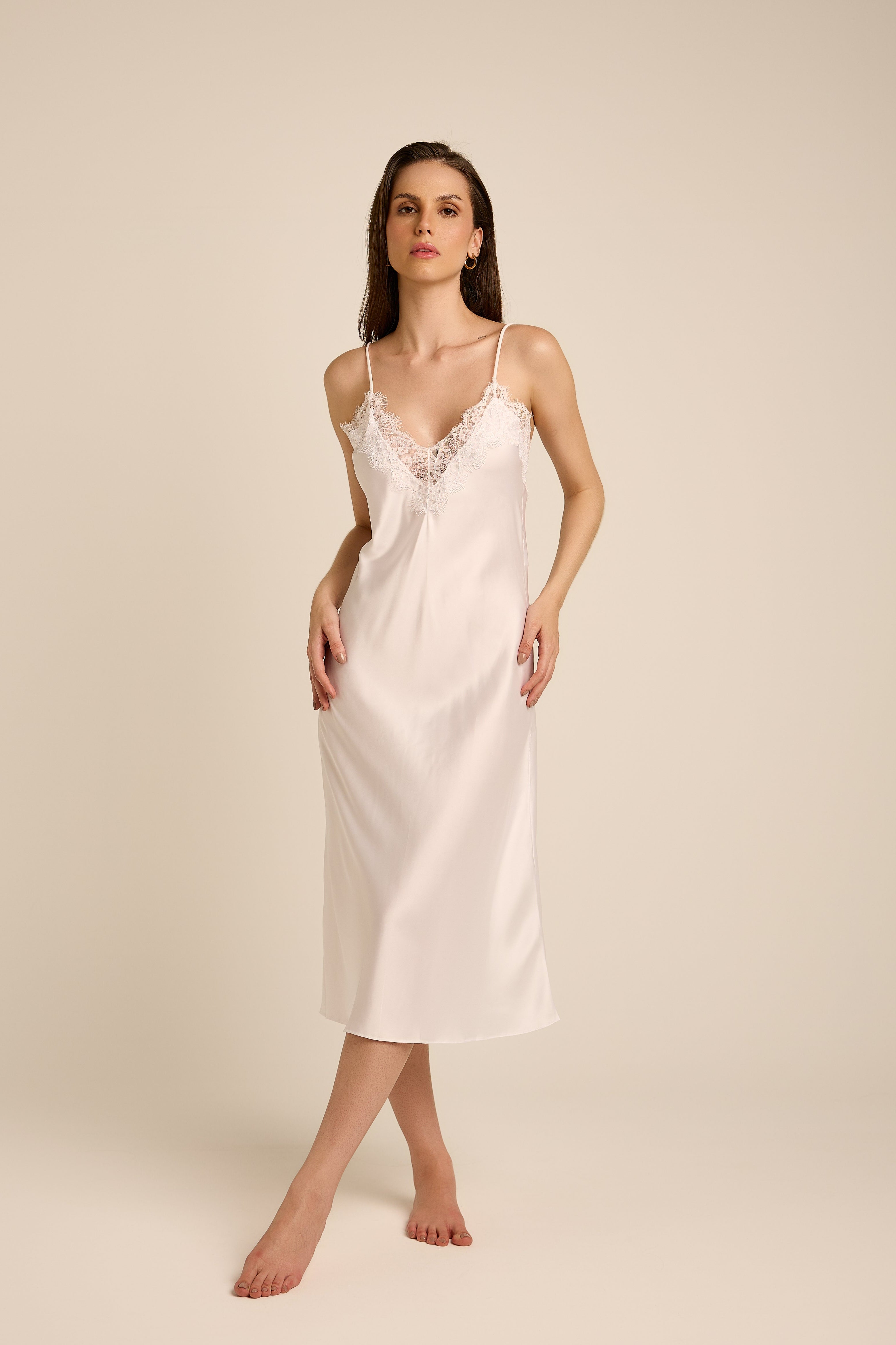 Camisola Marina de Noiva Longa com Renda Chantilly
