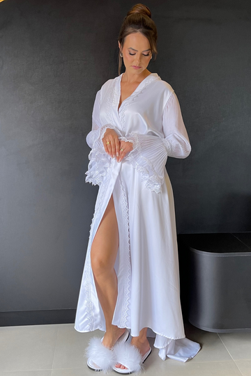 Robe Leliane Mangas Plissadas e Guipir Romantismo para Noiva