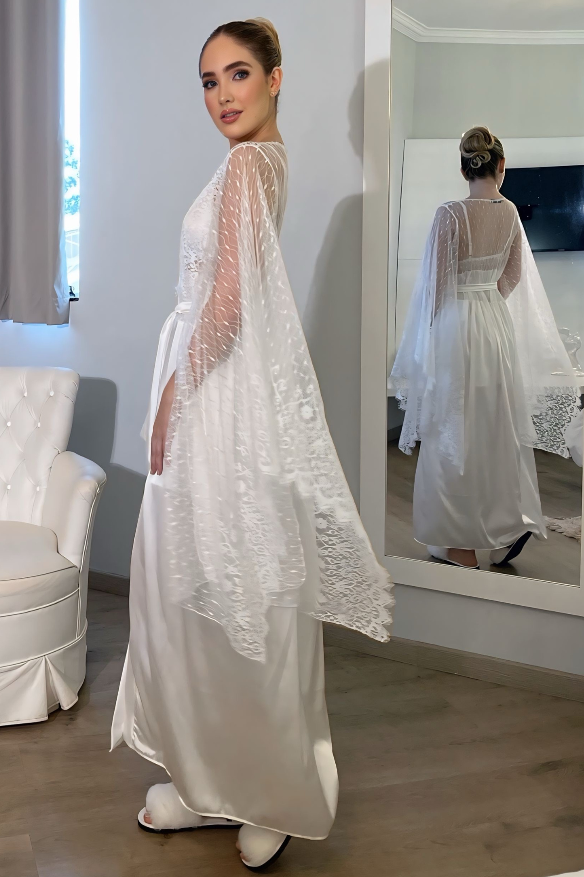 Conjunto Mariane Branco Robe Longo em Renda Francesa com Camisola
