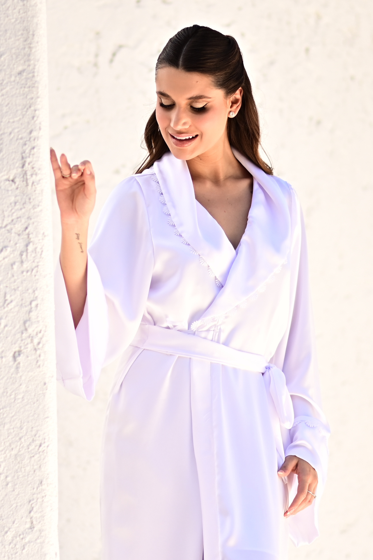 Robe Julia para Noiva em Cetim Acetinado com Renda Chantilly