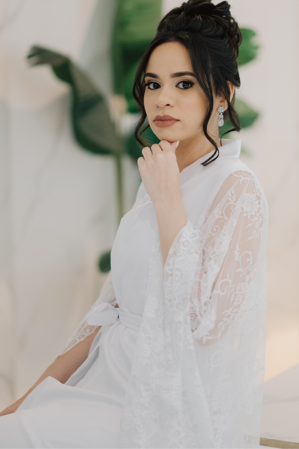 Robe de Noiva Helena Curto em Renda Chantilly com Elegância e Conforto