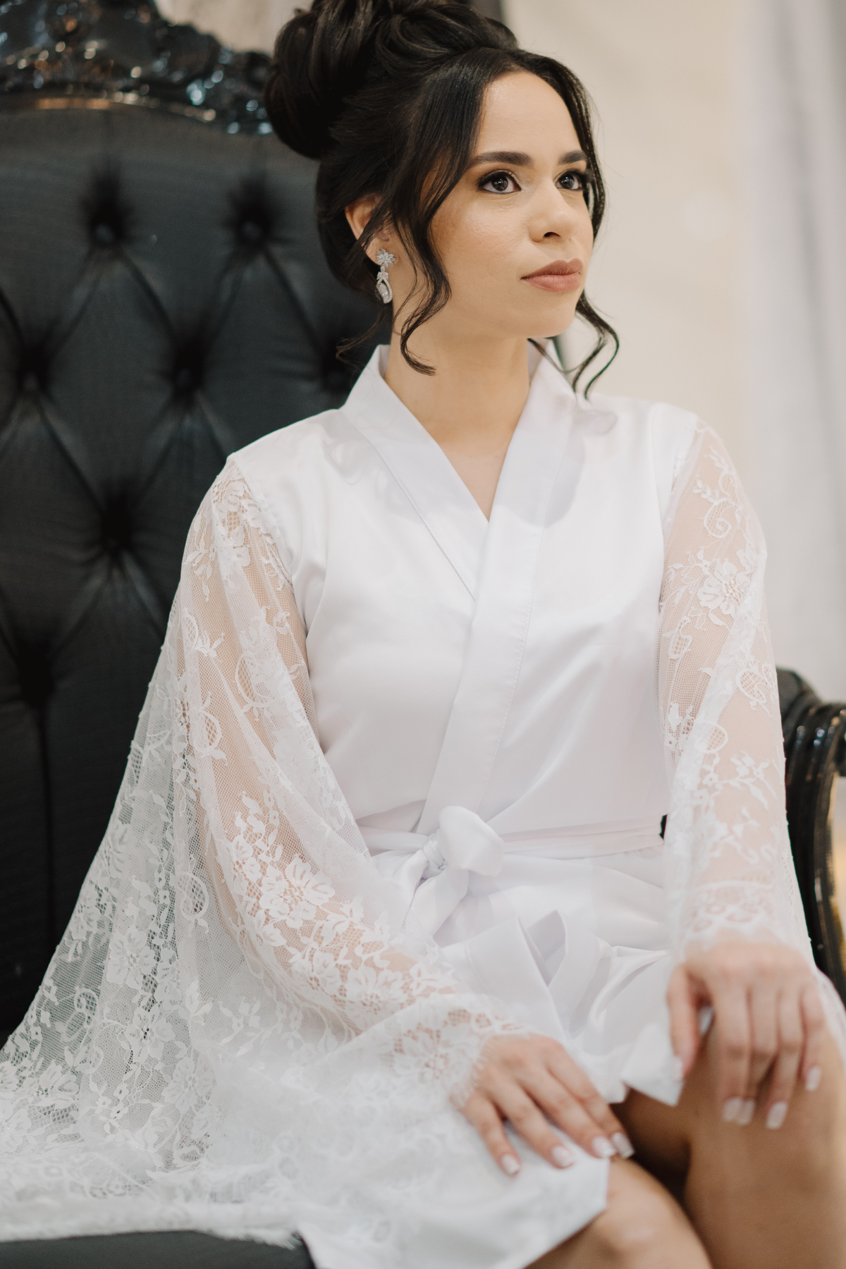 Robe de Noiva Helena Curto em Renda Chantilly com Elegância e Conforto