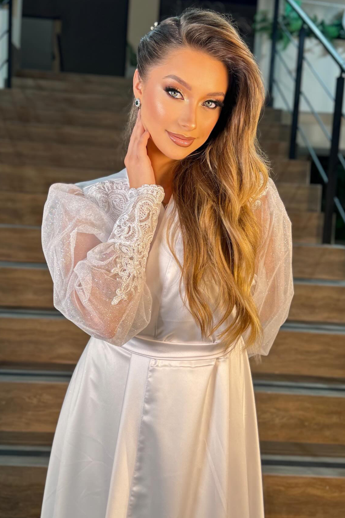 Robe Eva Longo de Tule com Brilho e Guipir Bordado Luxuoso