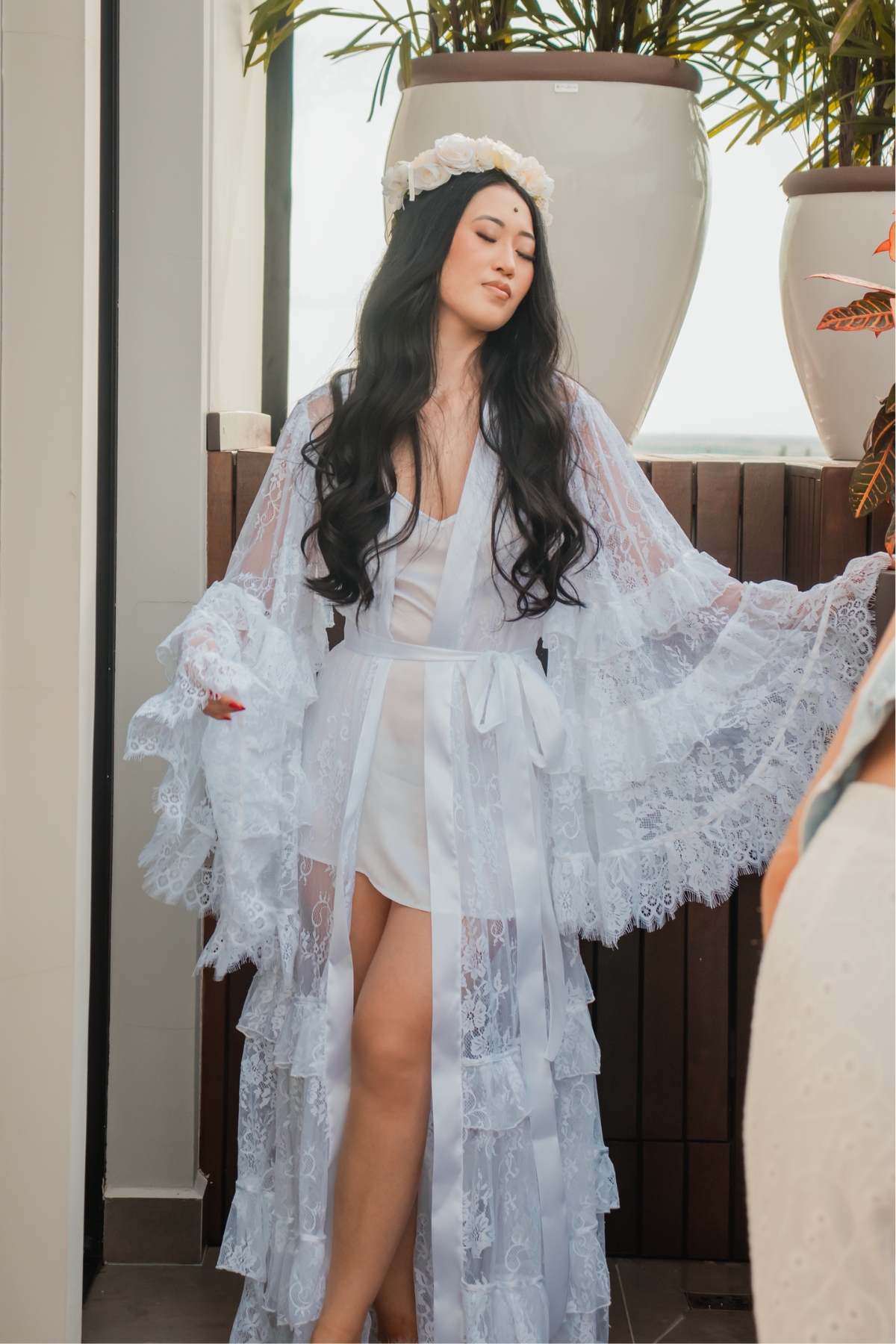 Robe Brina Longo em Renda Chantilly Francesa com Camisola Delicada