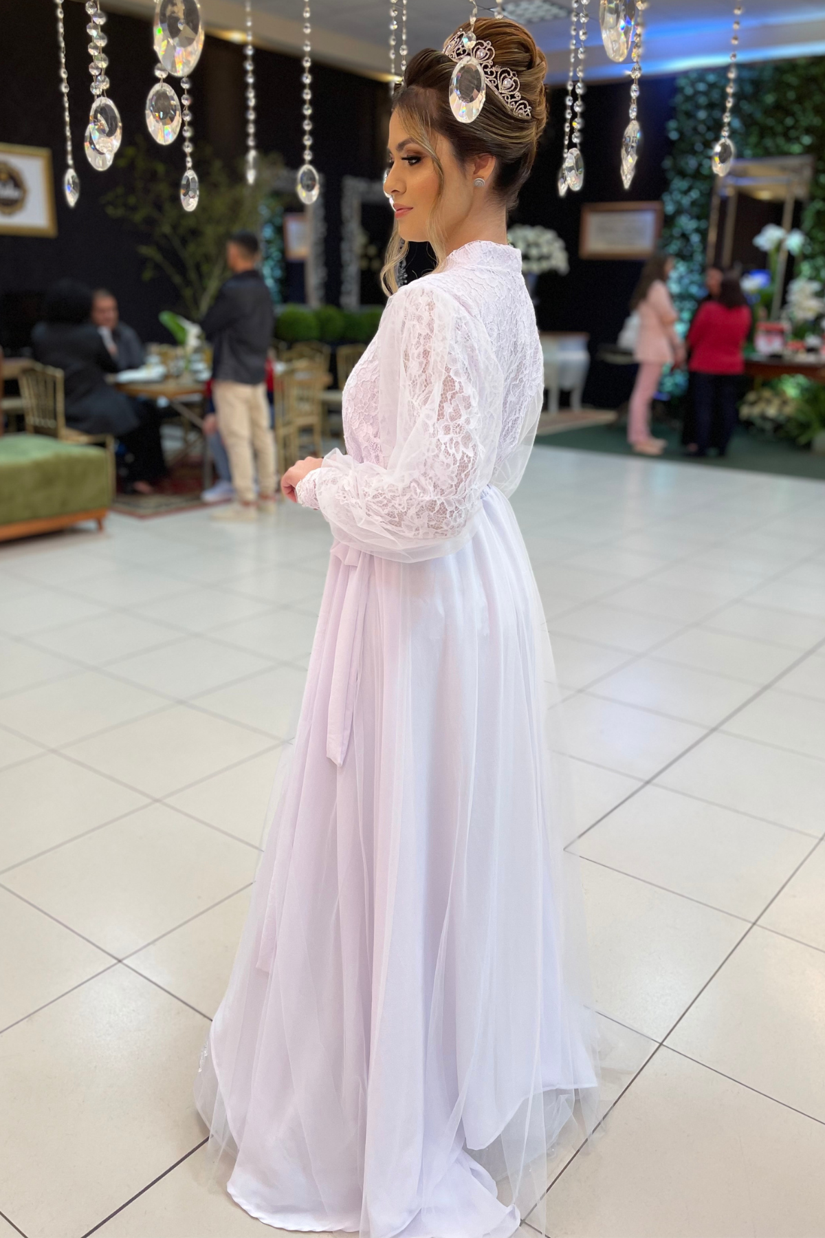Robe Amore Longo para Noiva com Manga de Renda e Tule Sobreposto