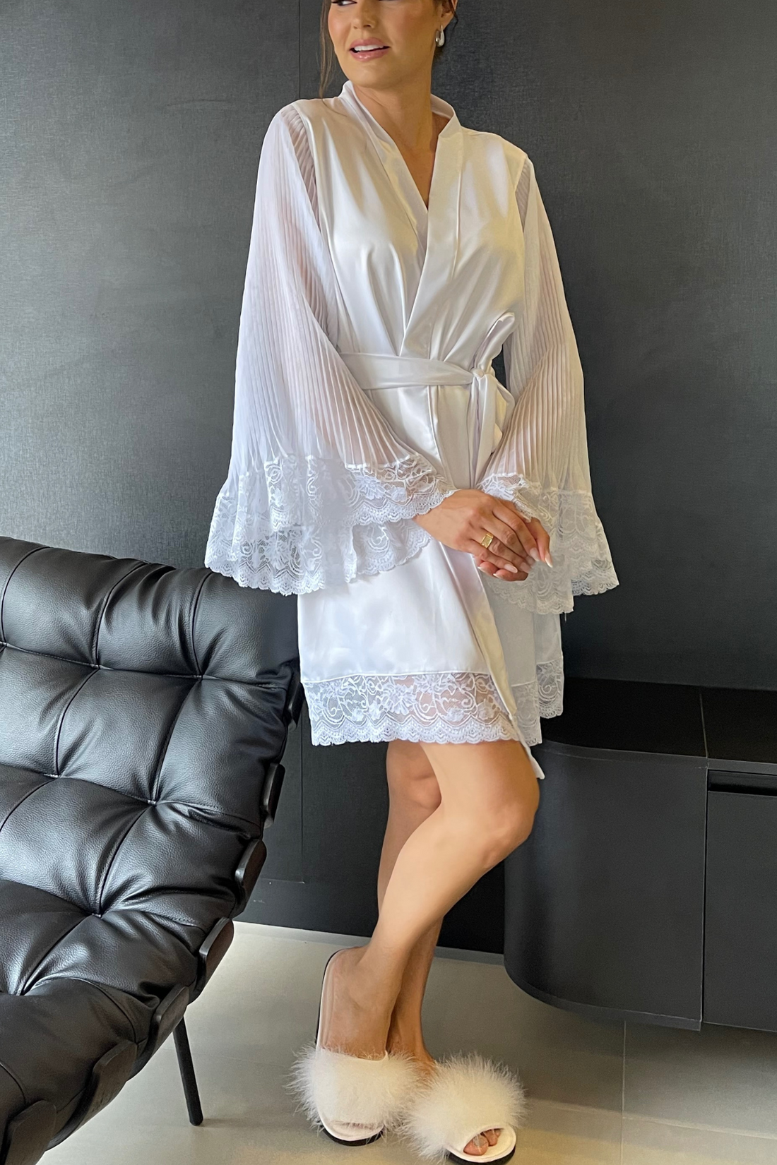 Robe Cris Curto Mangas Plissadas Detalhes Renda