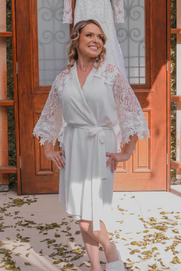 Robe Aurora Curto para Noiva com Renda e Guipir Classico Branco Off White
