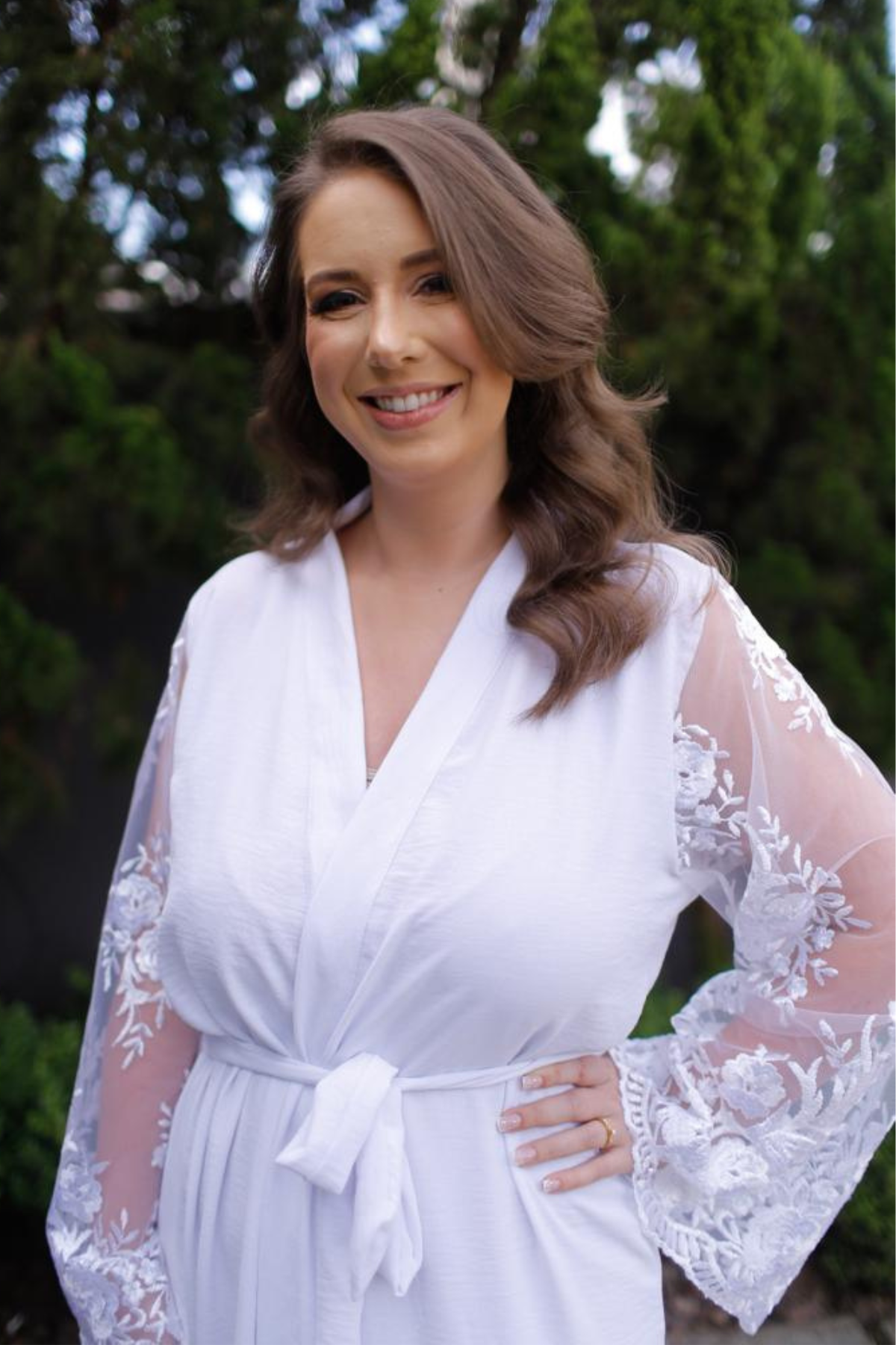 Robe Sandy Branco Longo para Noiva com Mangas em Tule Bordado