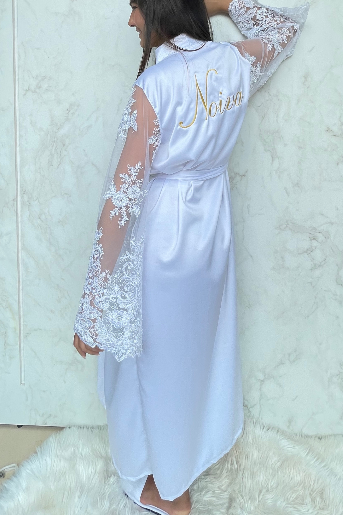 Robe Sandy Branco Longo para Noiva com Mangas em Tule Bordado
