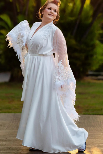 Robe de Noiva Anjo II em Tule Longo com Guipir e Plumas Elegantes