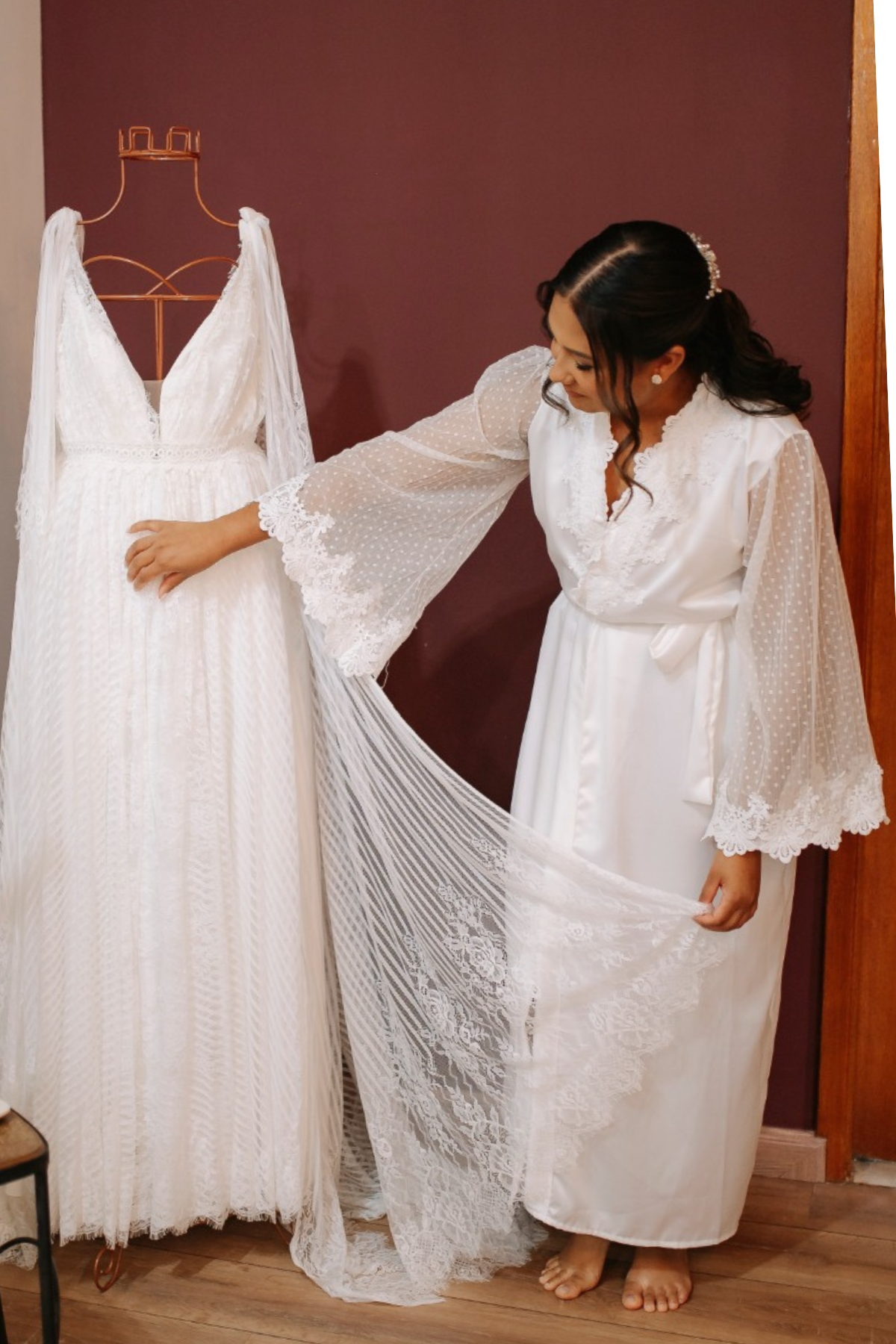 Robe Natalia Tule Poá com Acabamento em Guipir para noivas românticas