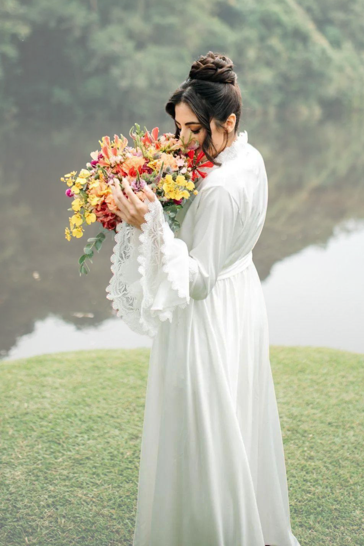 Robe Elza Longo com Manga em Renda Chantilly Elegante para noivas