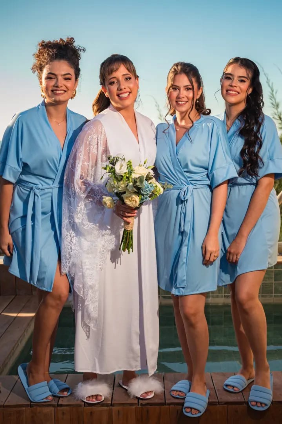 Robe Merida Azul Serenity Para Madrinha e Mãe da Noiva Azul Claro