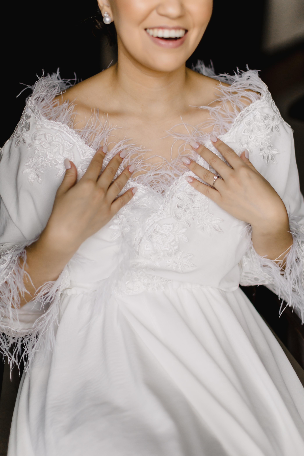Robe de Noiva Lorena Longo com Plumas Luxo e Guipir para dia da noiva