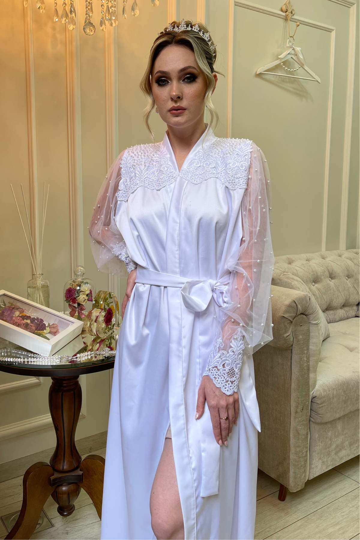 Robe Rafaela Longo Manga Tule com Pérolas e Guipir Luxo para Noiva
