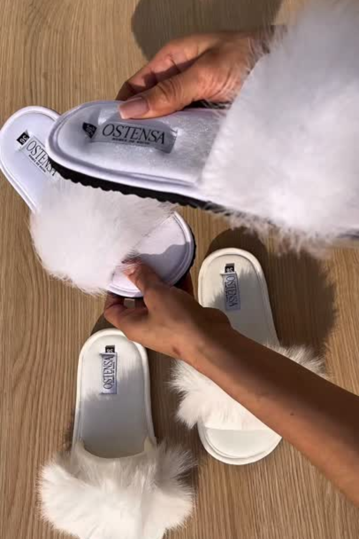 Pantufa Chinelinho Pompom Noiva Velcro Prática de Lavar