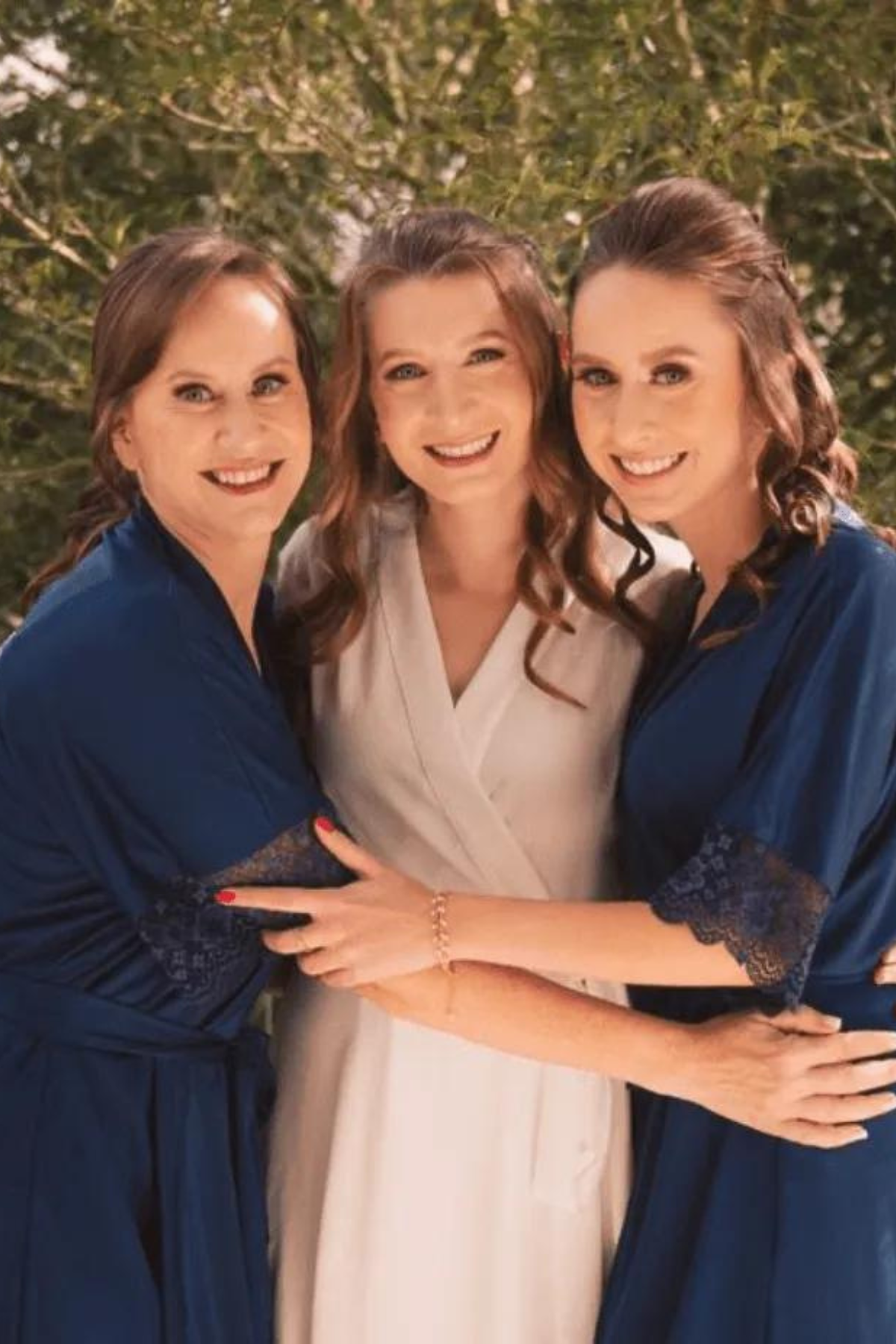 Robe Leticia Azul Marinho com Renda Madrinha Mãe da Noiva e Daminha