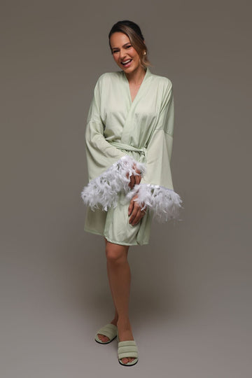 Robe de Plumas + Pantufa Verde Pistache Tati Para Madrinhas e Mães