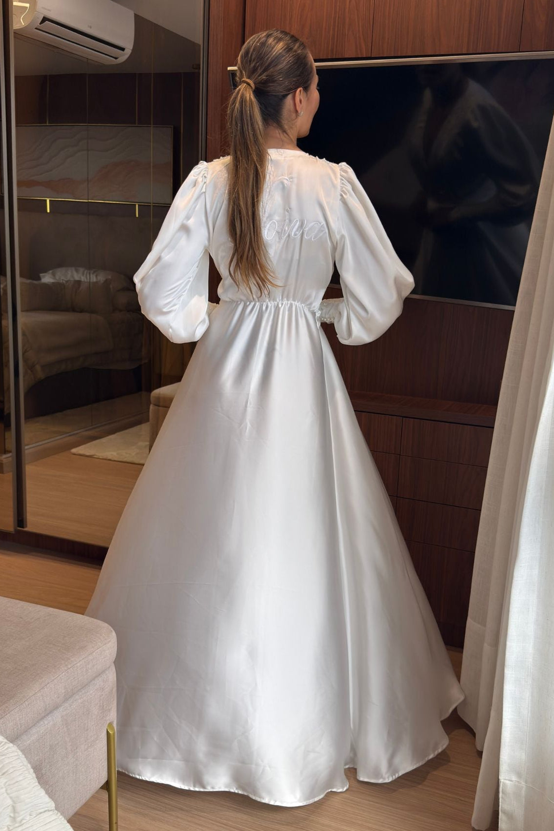 Robe Daiara Bordado em Pérolas para noivas clássicas