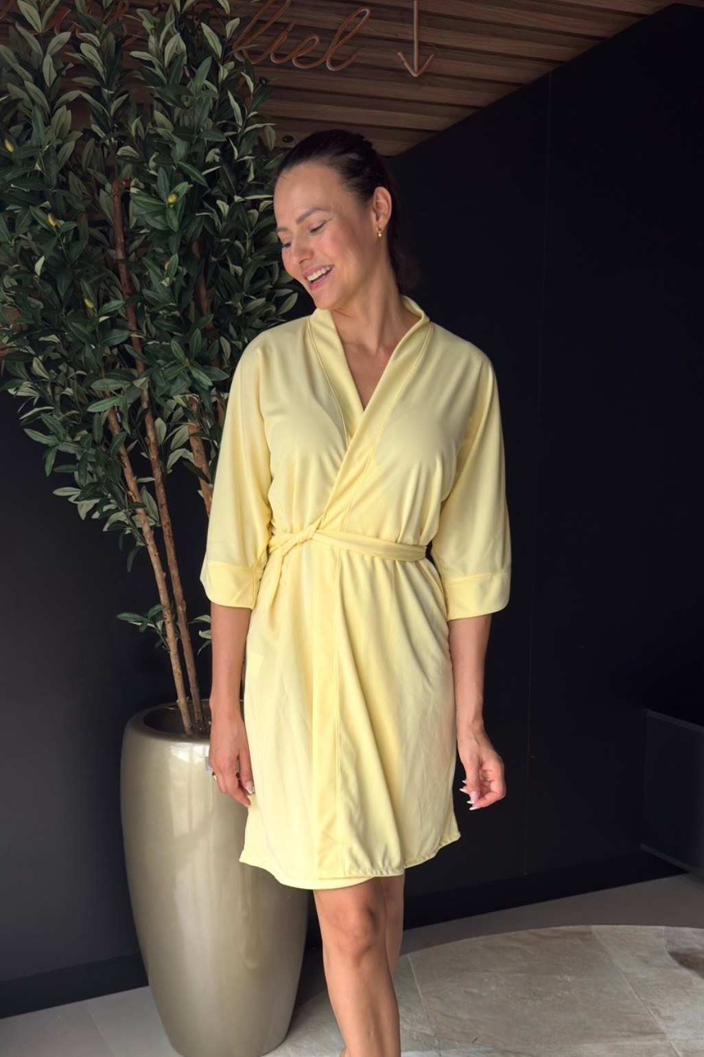 Robe Amarelo Manteiga Merida Madrinha Mãe da Noiva, NÃO amarrota