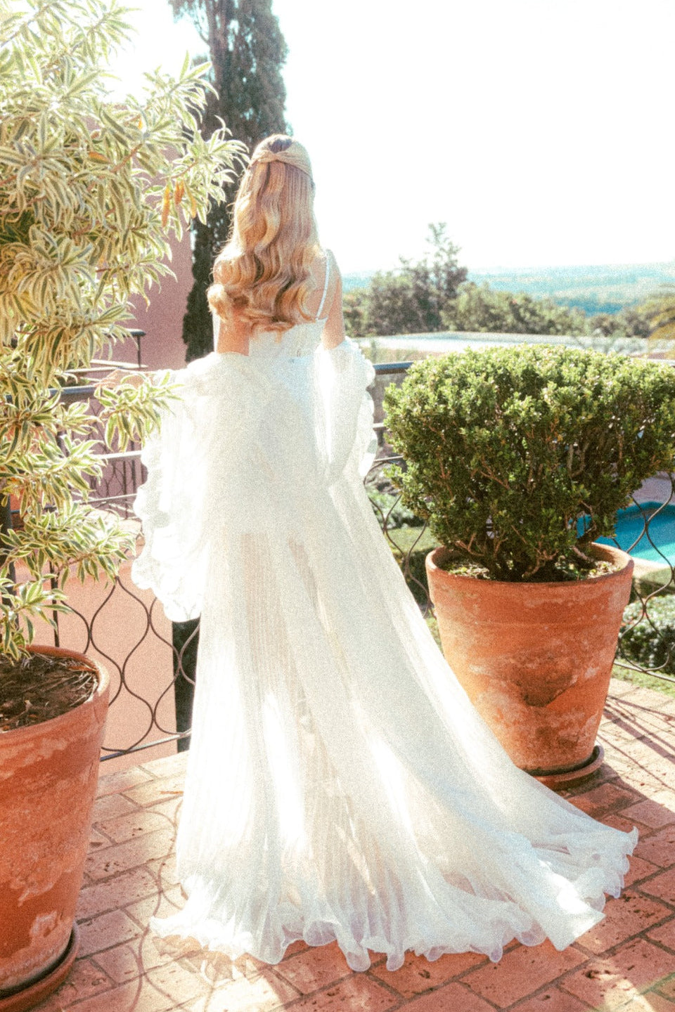 Robe Plisso de Voal Plissado para Noivas Romanticas com Camisola