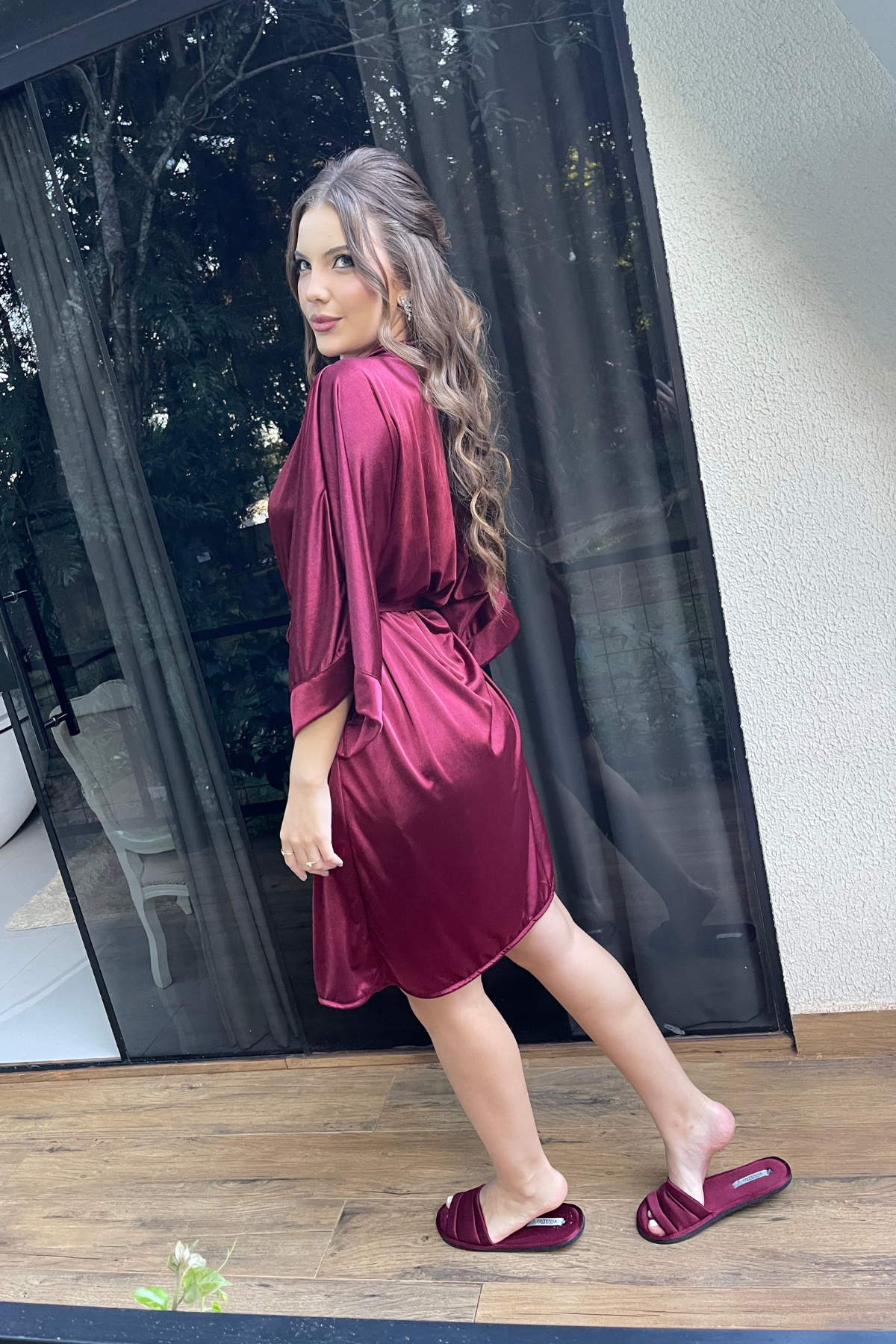 Kit Robe + Pantufa Chinelinho Ceti Bordô Para Madrinhas e Mãe