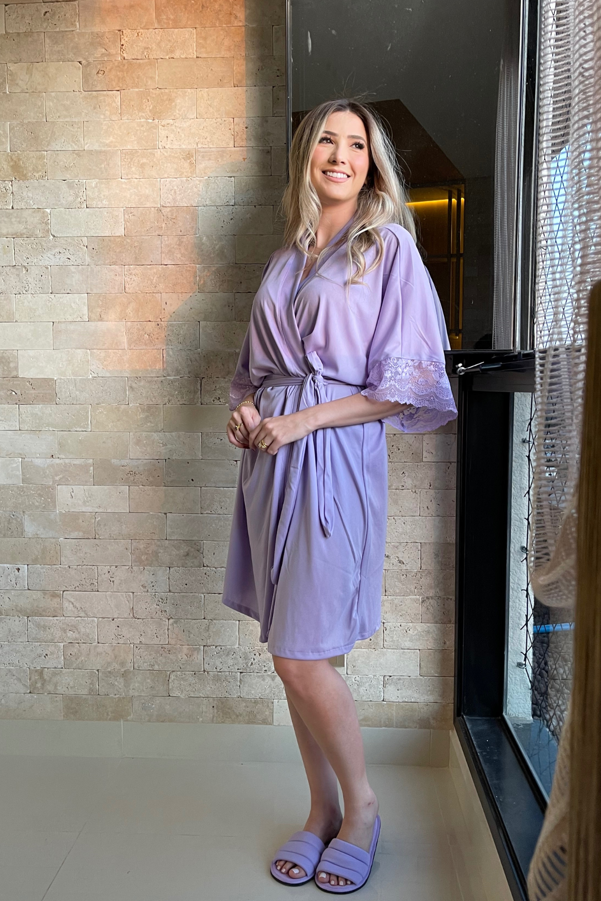 Kit Robe + Pantufa Chinelinho Leticia Lilás com Renda