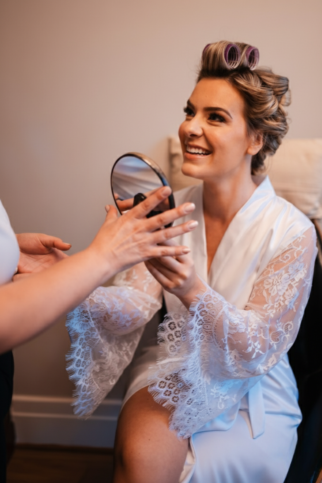 Robe Cloe Curto com Renda Chantilly para Noivas Sofisticadas