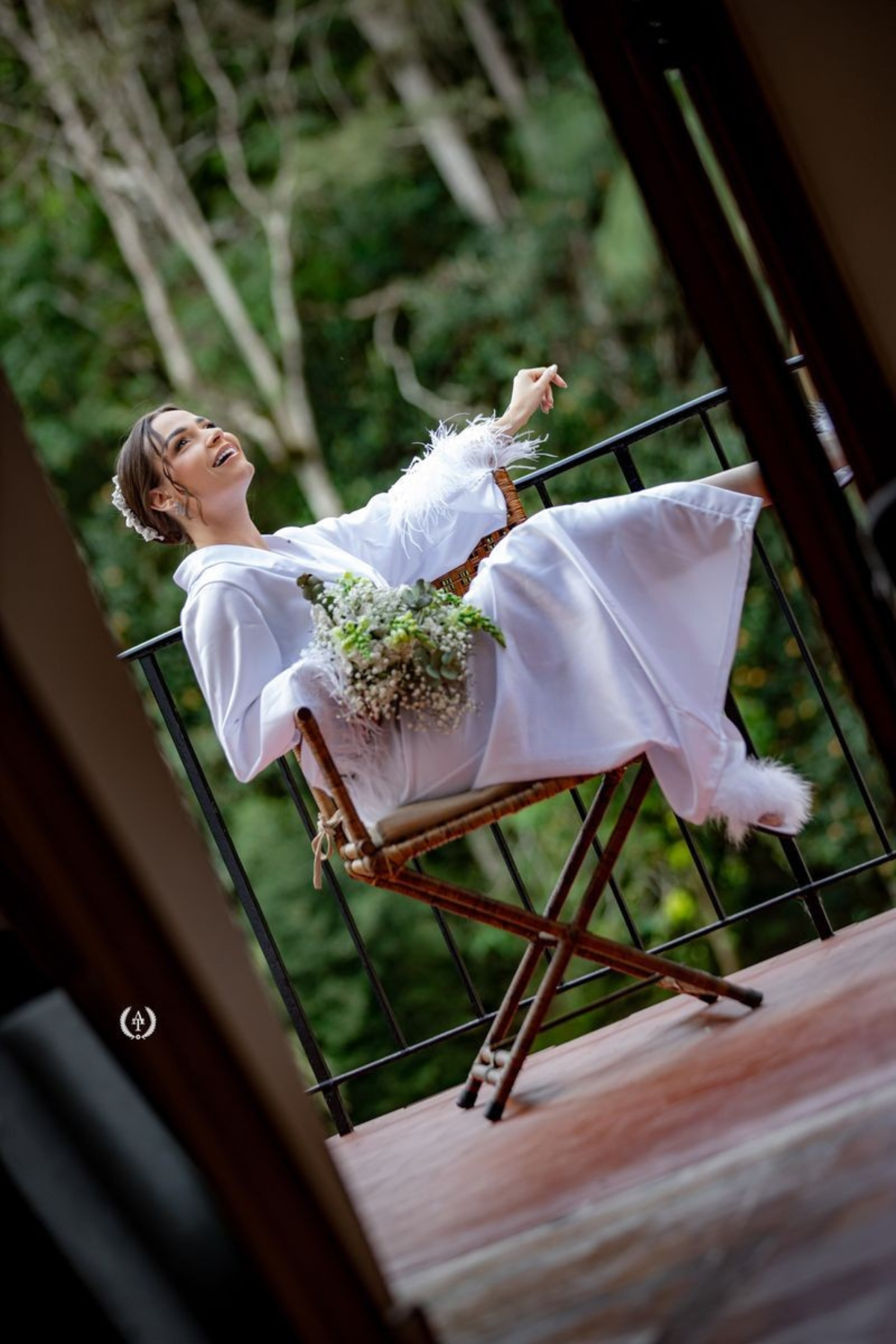 Robe Luna Longo para Noiva  com Plumas Luxo