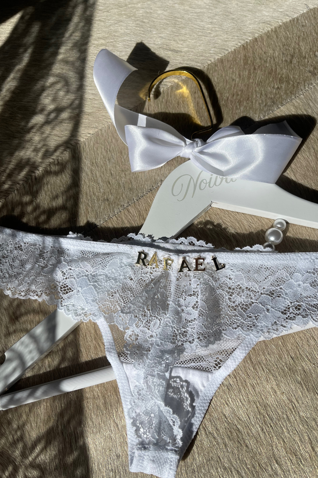 Calcinha de Renda Branca de Fio Personalizada Com Nome