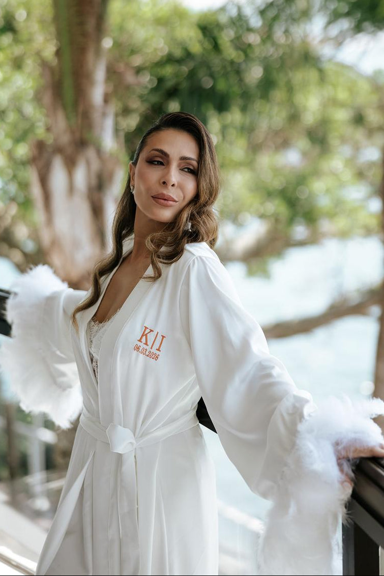 Robe Paola Branco Longo com Plumas para Noivas Fashion
